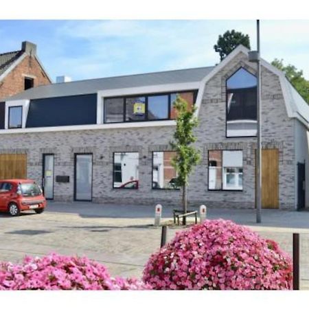 Leuk Overnachten In Hartje Laarne, Dicht Bij Gent! Exteriör bild